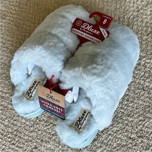 DEARFOAM   "DELUXE"    HOUSE SLIPPERS   GENUINE SHEARLING   SIZE: 8    **NWT**